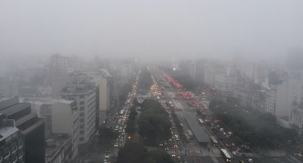 Niebla en La Ciudad - desaparece el Obelisco