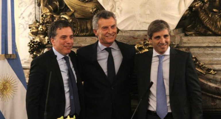 Dujovne, Macri y Caputo