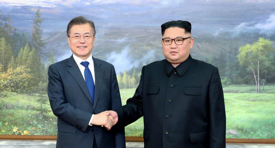 Moon Jae-in y Kim Jong-un - Corea del Sur y Corea del Norte - Reunión (Reuters)