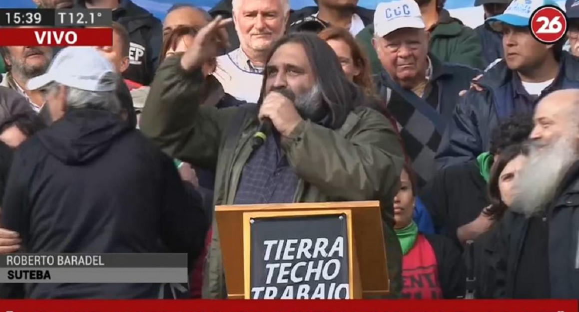 Roberto Baradel en Marcha Federal - Plaza de Mayo