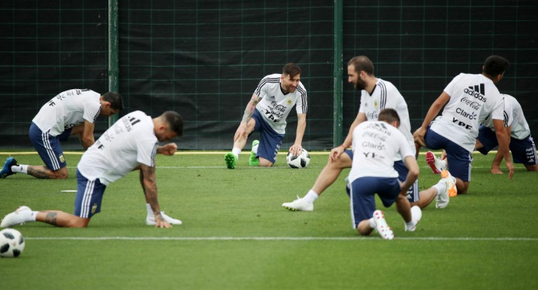 Mundial 2018 - Selección Argentina entrena en Barcelona - Reuters -