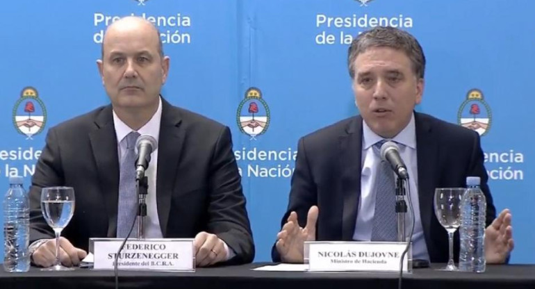 Federico Sturzenegger y Nicolás Dujovne, acuerdo con FMI