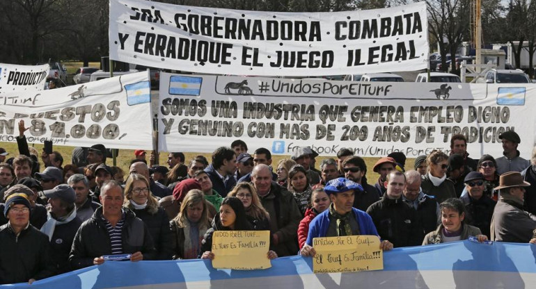 Protesta del Turf contra Vidal