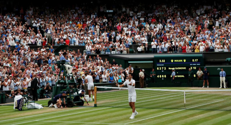 Victoria de Djokovic sobre Nadal en Wimbledon (Reuters)