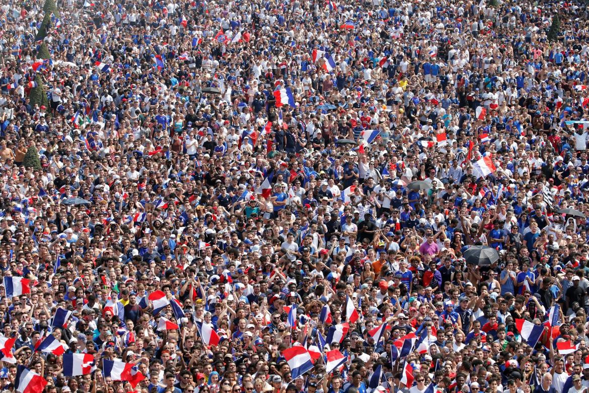 Hinchas croatas - hinchas franceses Fotos Reuters