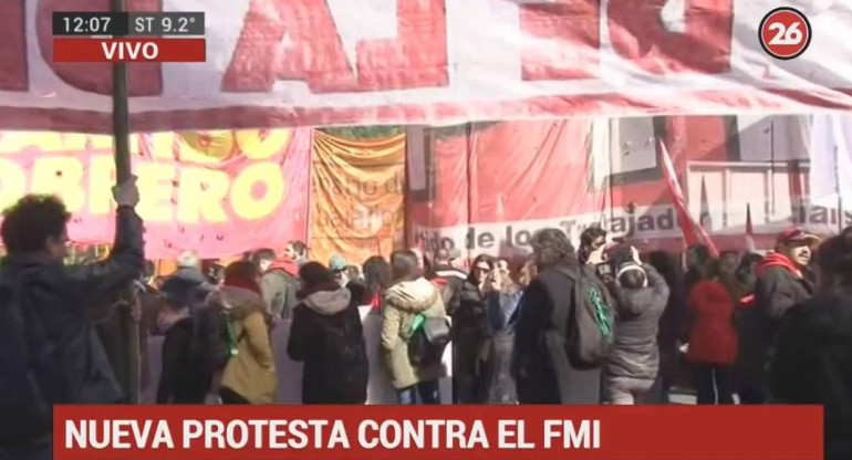 Protestas y cortes por FMI (Canal 26)