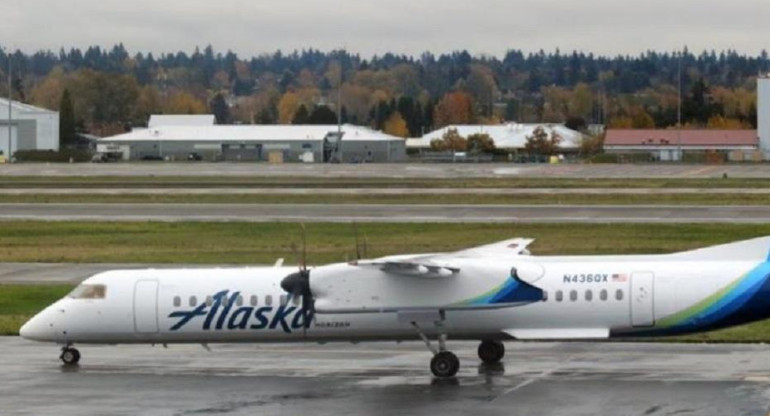 Mecánico roba avión en Seattle y se estrella