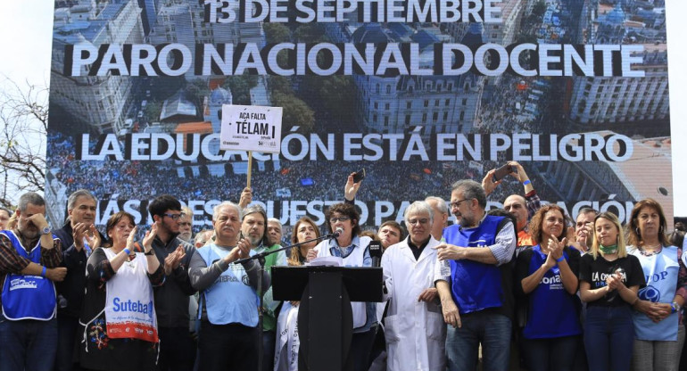 Paro docente - Marcha frente al Congreso (NA)