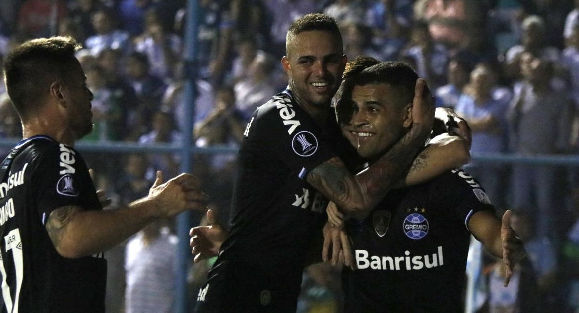 Festejo de Gremio ante Atlético Tucumán - Copa Libertadores (NA)