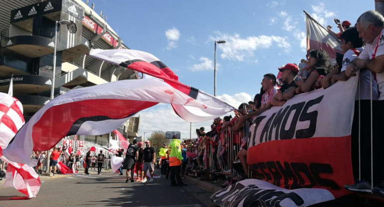 Banderazo de River (Twitter River)