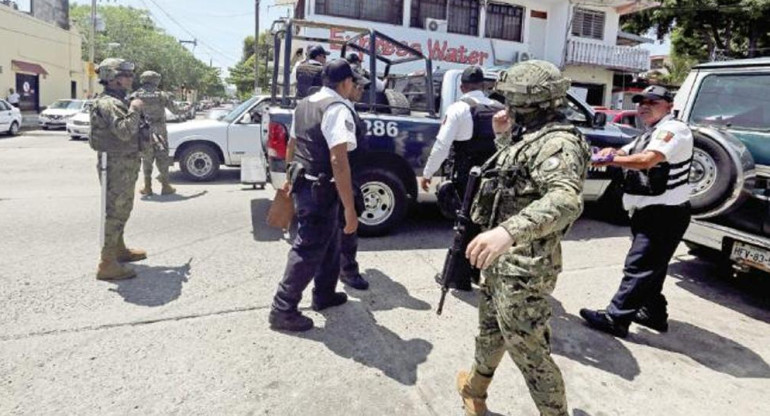 Inseguridad y violencia en Acapulco - México - Policías 