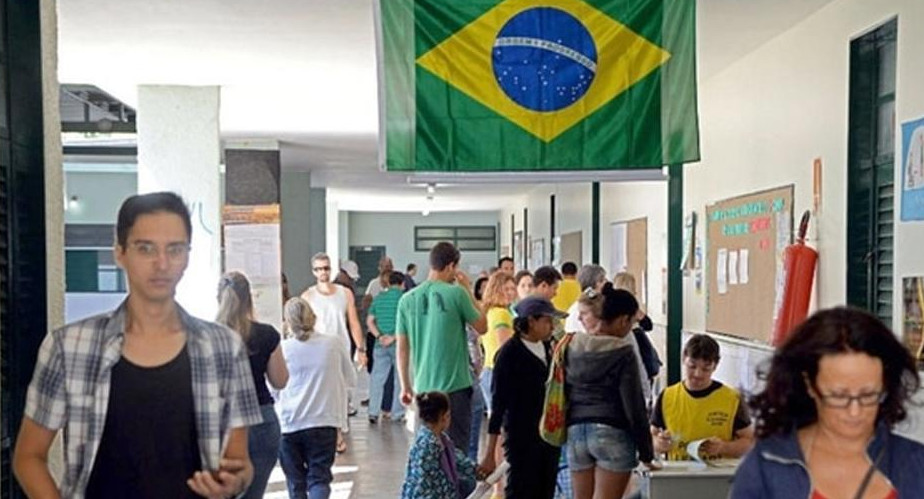 Elecciones en Brasil, miles de brasileños también votaron en Buenos Aires	