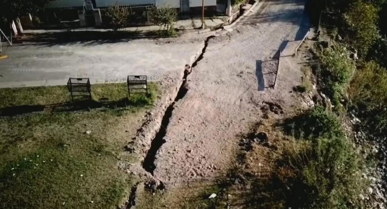 Entre Ríos, una grieta en la tierra amenaza a una localidad