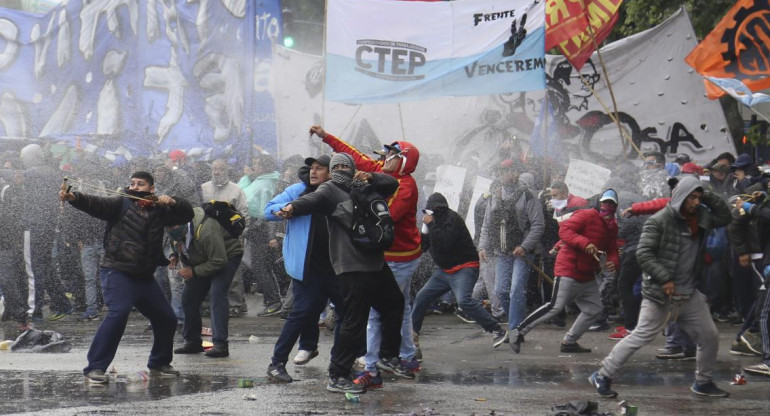 Incidentes frente al Congreso por Presupuesto 2019, política, NA