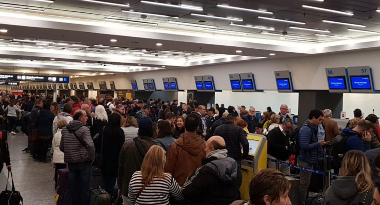 Demoras y cancelaciones en Aeroparque