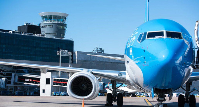 Aeroparque Jorge Newbery, aviones, torre de control, interferencias