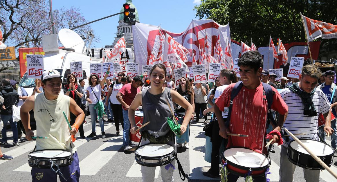 Movimientos sociales frente al Congreso, marcha, protesta, política, NA