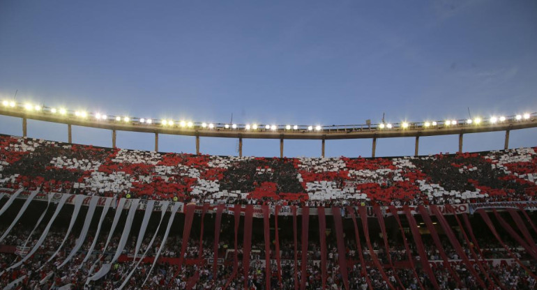 Recibimiento River - Monumental