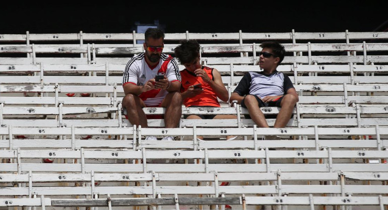 Superfinal de la Copa Libertadores, Boca vs. River, fútbol, deportes, Reuters