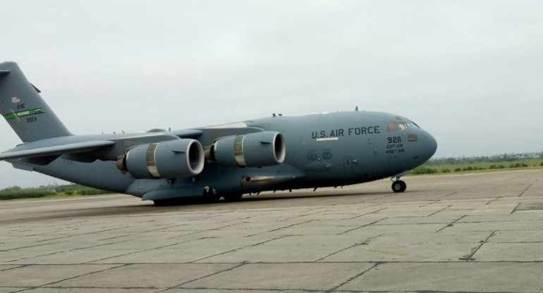 Avión de la seguridad de Estados Unidos por la seguridad de Trump