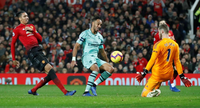 Premier League, Manchester United vs. Arsenal, Reuters