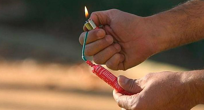 Uso de pirotecnia, Fiestas de fin de año