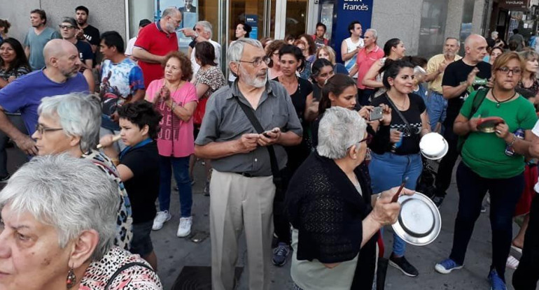 Cacerolazo 2019 - nuevo reclamo contra el tarifazo del gobierno de Macri, Twitter	