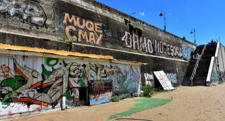 El abandono de La Perla, playa pública de Mar del Plata