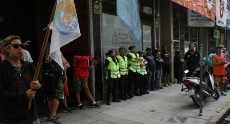 Reclamo de guardavidas en Mar del Plata