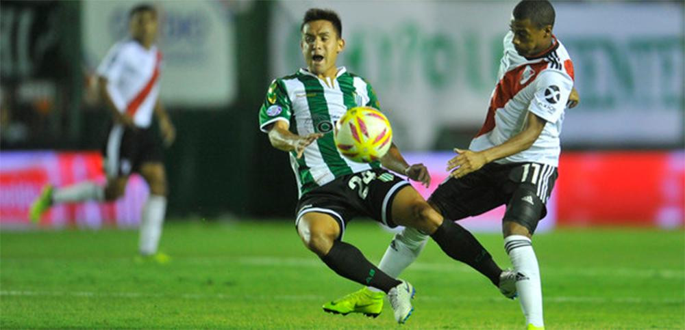 Superliga, Banfield vs. River, fútbol	