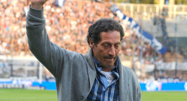 Pedro Troglio, Gimnasia y Esgrima de La Plata, fútbol