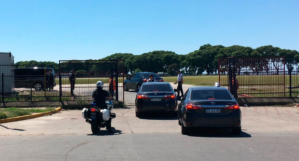 Mauricio Macri llegó a Buenos Aires para despedir a su padre (Foto: Twitter)