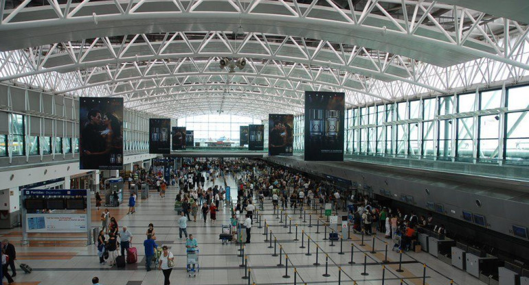 Aeropuerto de Ezeiza - cerrado