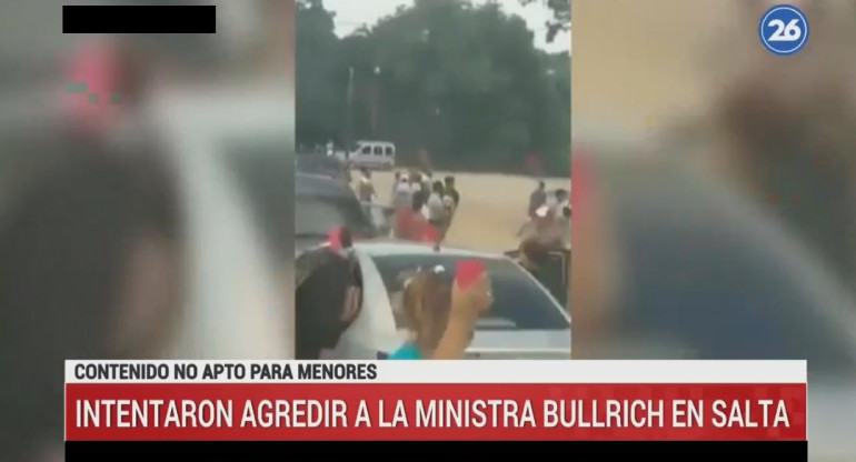 Agresión a auto de Patricia Bullrich - Salta