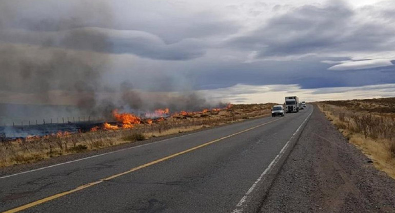 Incendio forestal generó un apagón en Bariloche, Villa La Angostura y San Martín de Los Andes