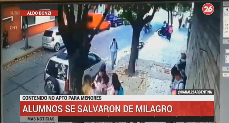 Tiroteo en la puerta de un colegio de Aldo Bonzi (Canal 26)