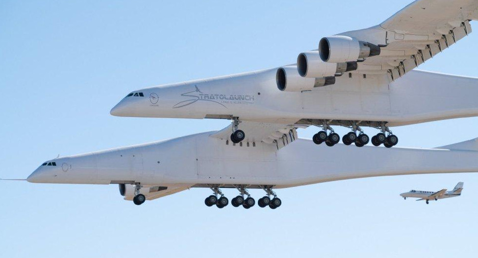 Despega con éxito el avión Stratolaunch, el más grande de la historia