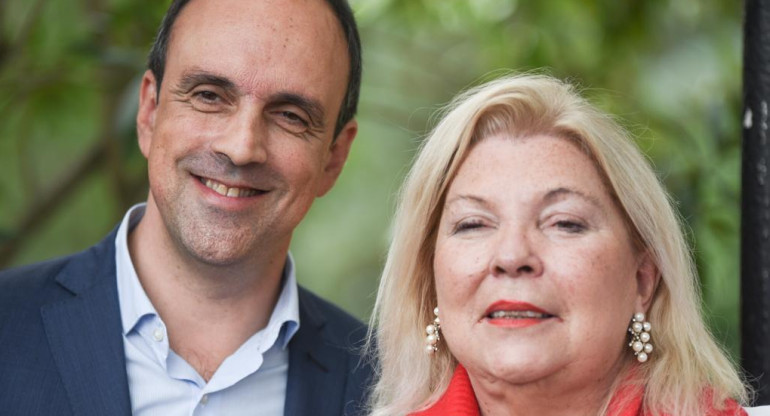 José Corral, candidato a gobernador de Santa Fe, junto a Elisa Carrió