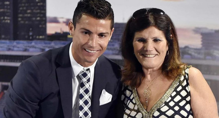 Cristiano Ronaldo y su madre