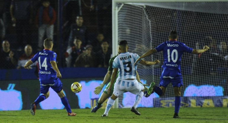 Copa Superliga: Gol de Montillo para Tigre ante Racing