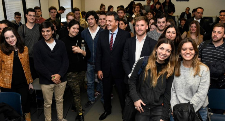 Sergio Massa, encuentro con autoridades y alumnos de la UCA