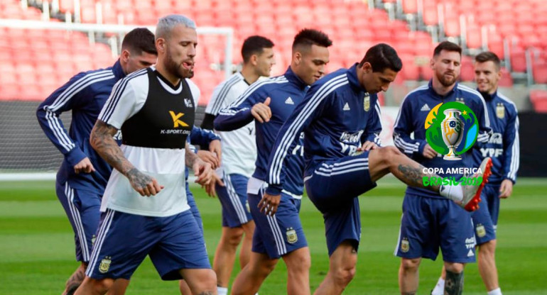 Copa Amérca: La Selección Argentina entrena en el estadio Arena do Gremio con miras al partido del domingo frente a Catar. NA	