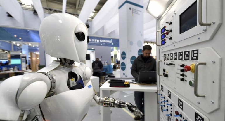 Robots ocuparán 20 millones de empleos para 2030