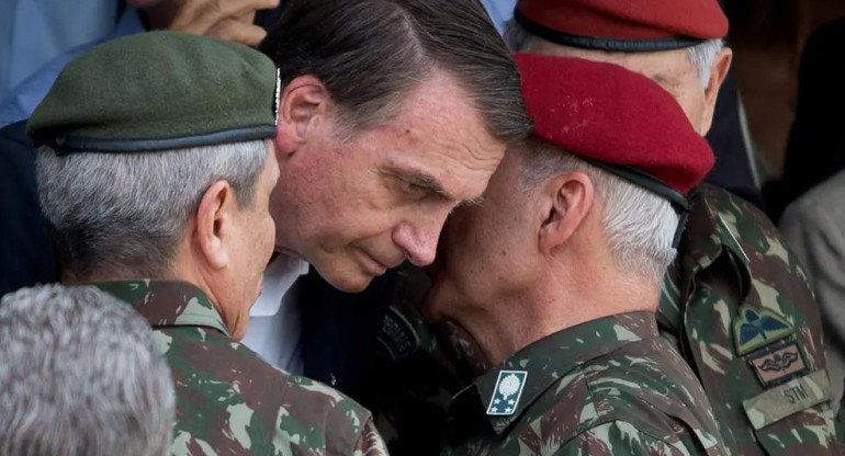 Detienen en España a militar de comitiva de Bolsonaro con 39 kg. de cocaína	