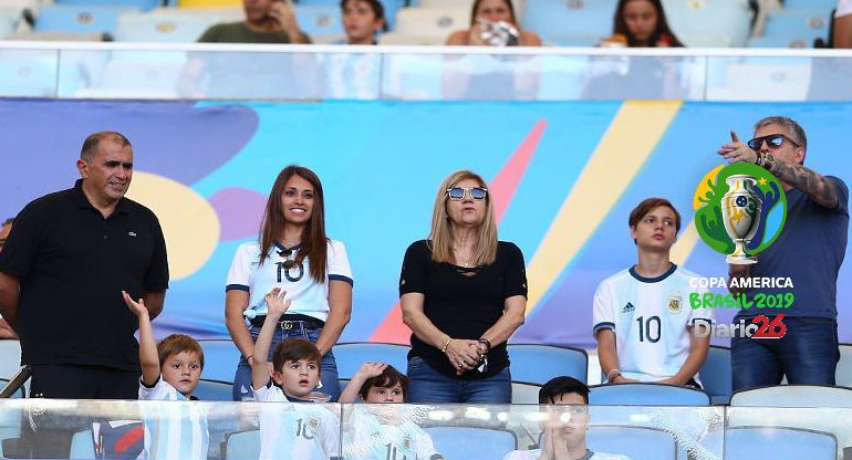 Antonela Roccuzzo, Argentina va Venezuela