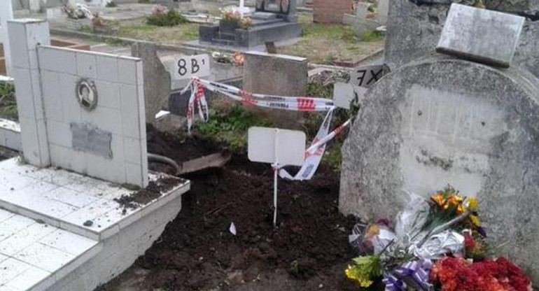 Tumba de bebé profanada en Miramar, cementerio