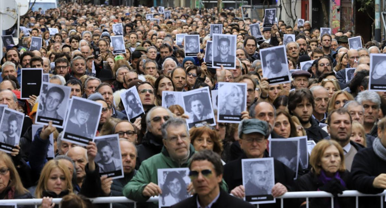 Acto 25 aniversario del Atentado a la AMIA, NA