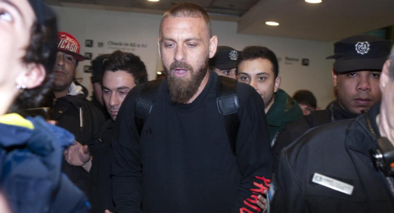 Llegada de Daniele De Rossi a la Argentina para sumarse a Boca