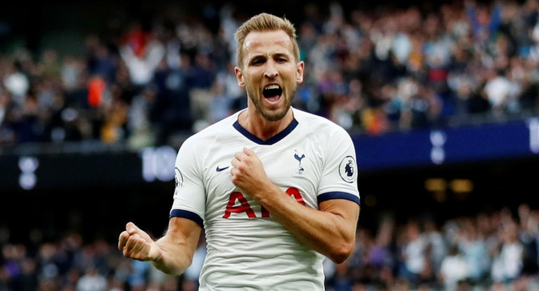 Festejo de Harry Kane para el Tottenham ante el Aston Villa, Premier League, REUTERS