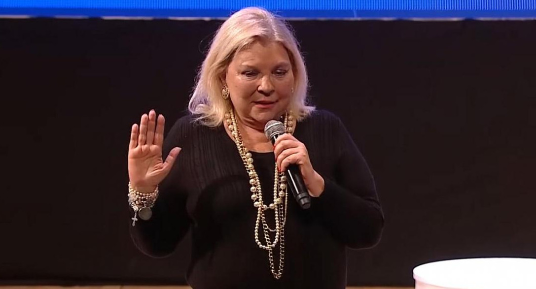 Elisa Carrió en reunión de Gabinete ampliado en el CCK